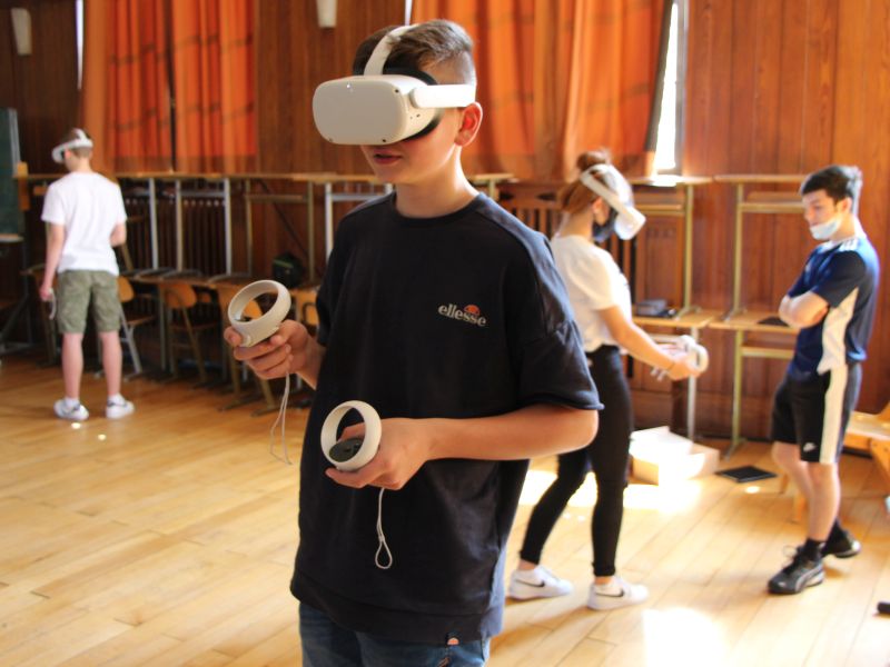 You are currently viewing VR-Brillen im Einsatz: Von Rüthen aus in die virtuelle Welt