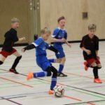 Fußballspielende Viertklässler mit Begeisterung beim Quadro-Cup