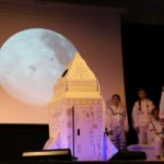 Einmal zum Mond und zurück