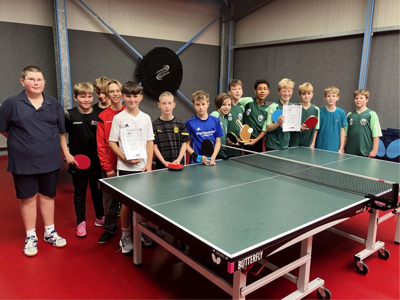Du betrachtest gerade Tischtennis-Schulmannschaft wird souverän Kreismeister