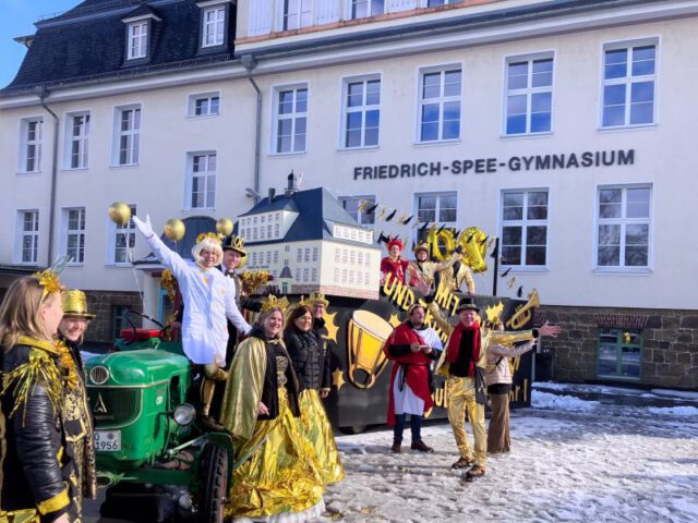 „Mit Pauke(r)n und Trompeten ins Jubiläumsjahr“