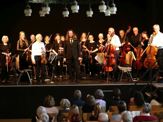 Kammermusik begeistert zum Jubiläum des Friedrich-Spee-Gymnasiums Rüthen mit emotionalem Konzert