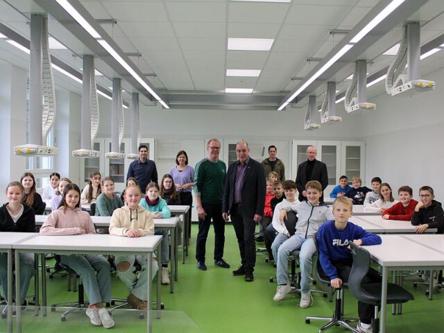 Neuer Nawi-Raum im Gymnasium