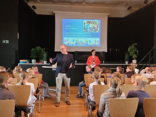 Herzlich Willkommen zum Kennenlernnachmittag im Friedrich-Spee-Gymnasium