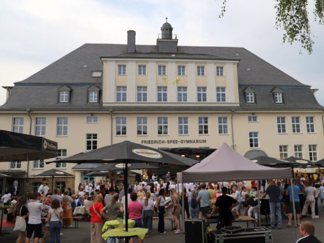 Bilderstrecke zum Schulfest „100 Jahre FSG Rüthen“