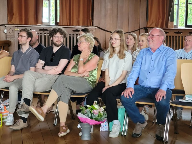 Du betrachtest gerade Emotionale Verabschiedungen zum Schuljahresende
